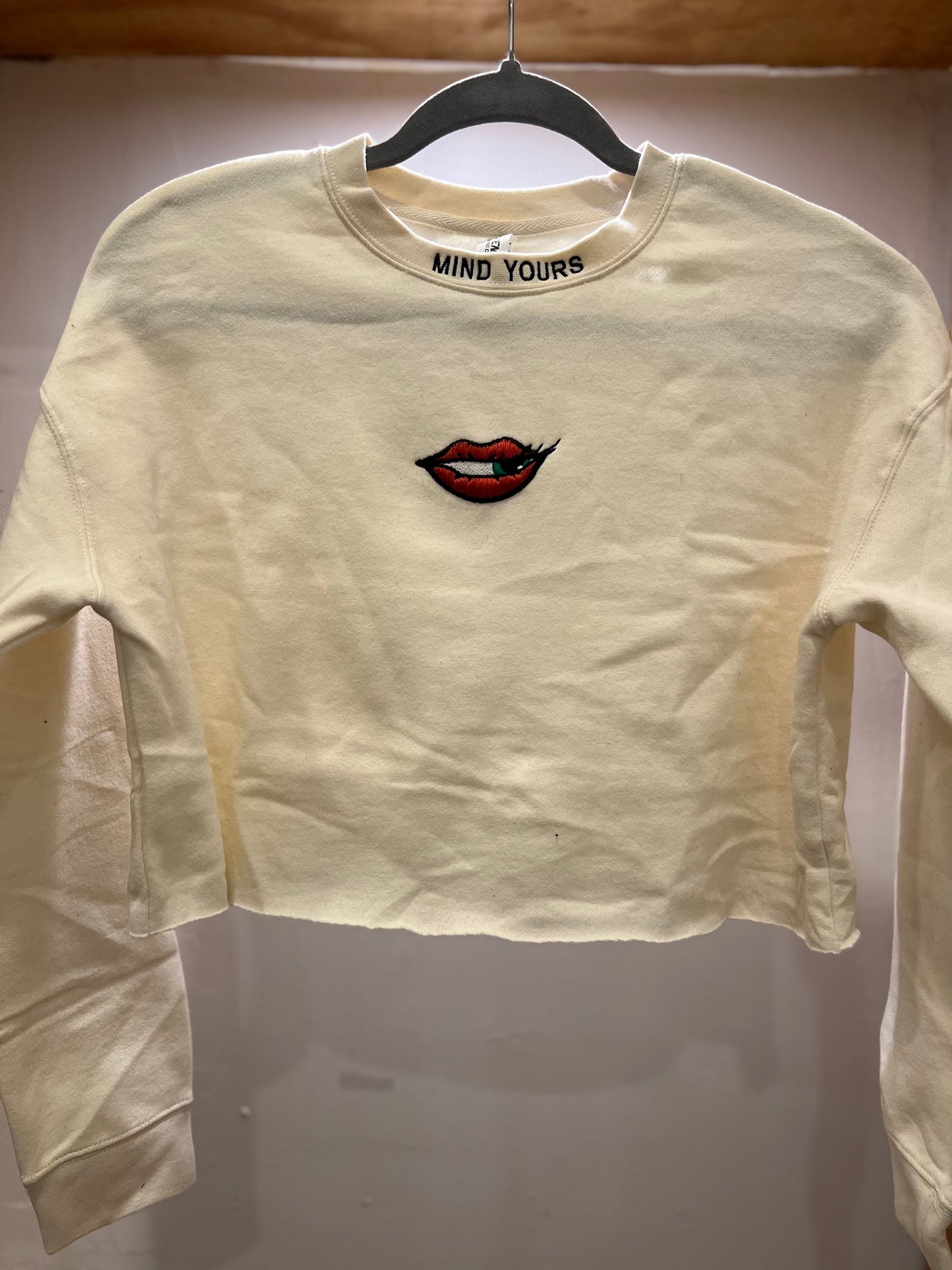 Crop top (multiple colors)